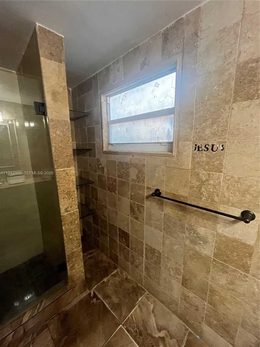 700 N 68th Way, Hollywood FL 33024