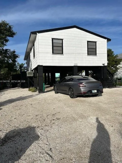 2 bedroom 2 bath for sale at 74 Pelican Ln, Big Pine FL 33043