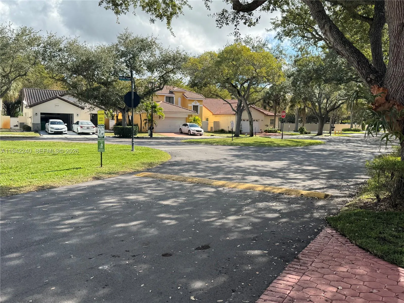 19720 NW 87th Pl, Hialeah FL 33018