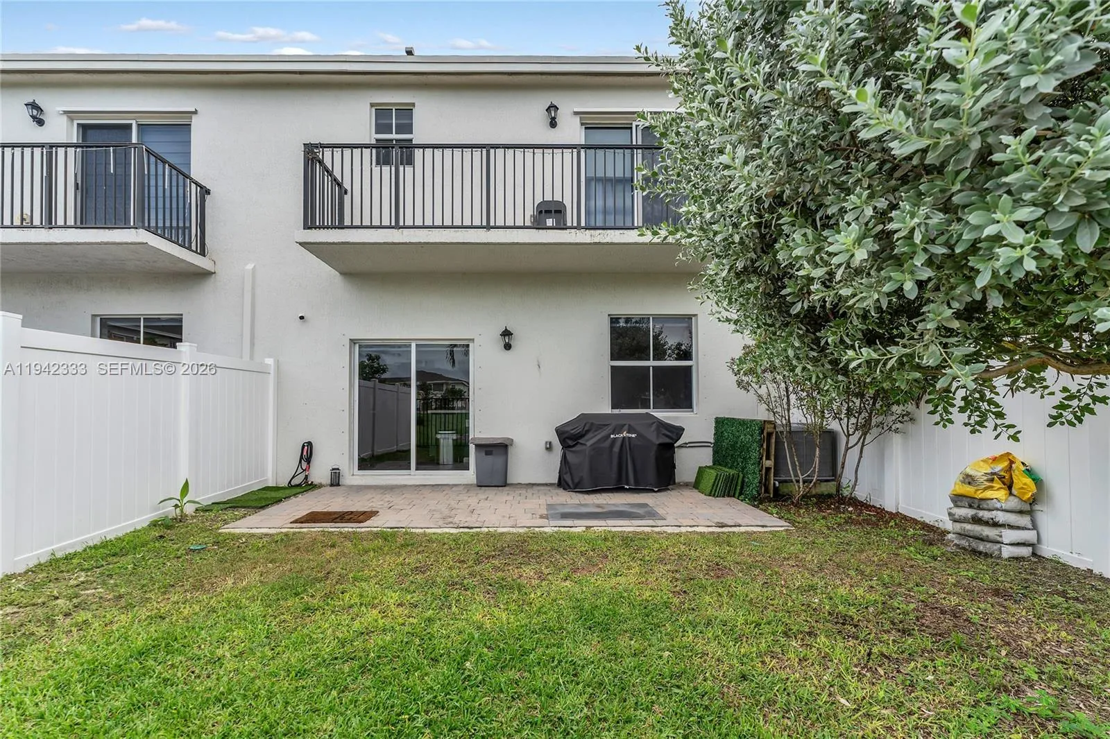 805 SE 18th St, Homestead FL 33034