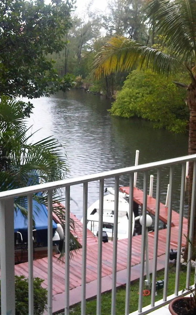 16531 NE 35th Ave # 201, North Miami Beach FL 33160