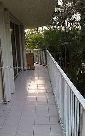 16531 NE 35th Ave # 201, North Miami Beach FL 33160