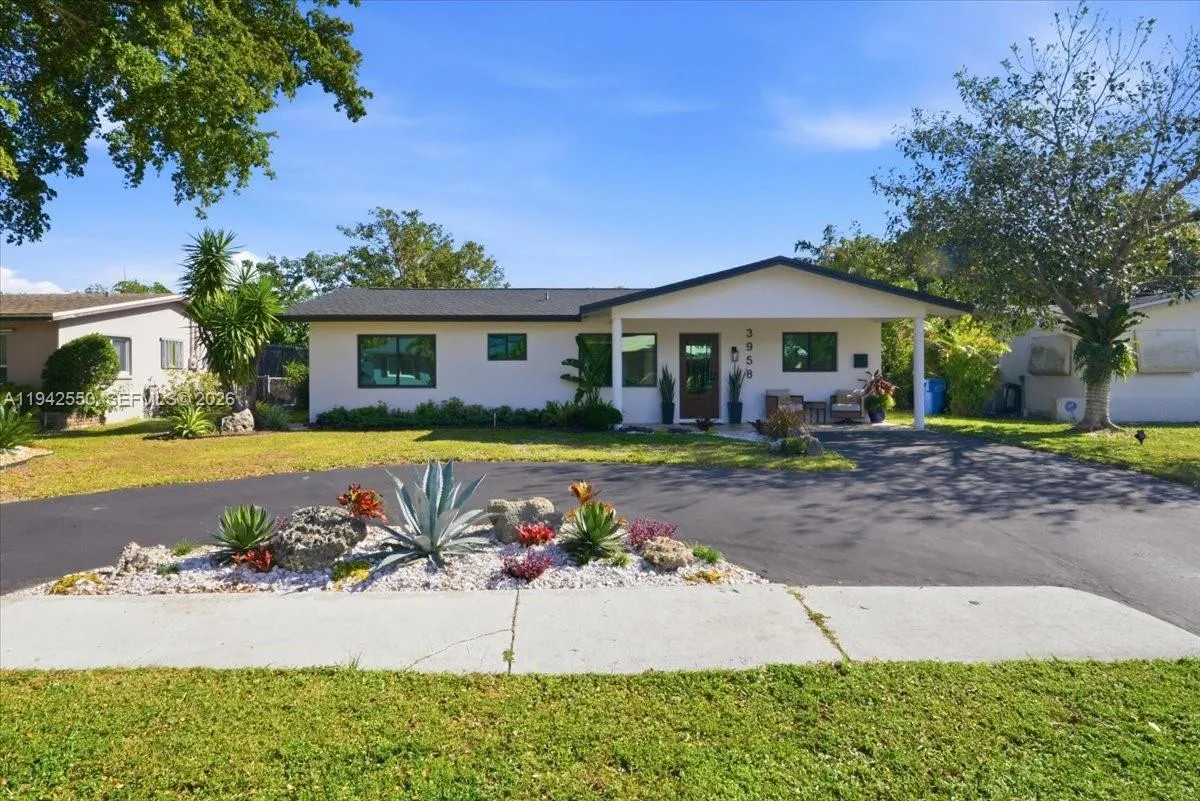 3958 NW 19th Ave, Oakland Park FL 33309
