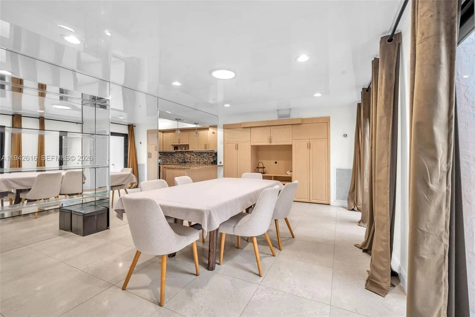 3 bedroom 2 bath for sale at 107 Heatherbrook Way # 145, Hollywood FL 33021