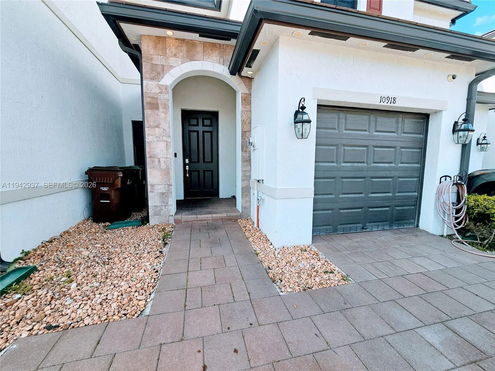 10918 W 33rd Way, Hialeah FL 33018