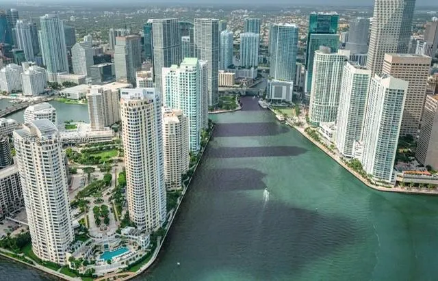 3 bedroom 3 bath for sale at 200 Biscayne Boulevard Way # 502, Miami FL 33131