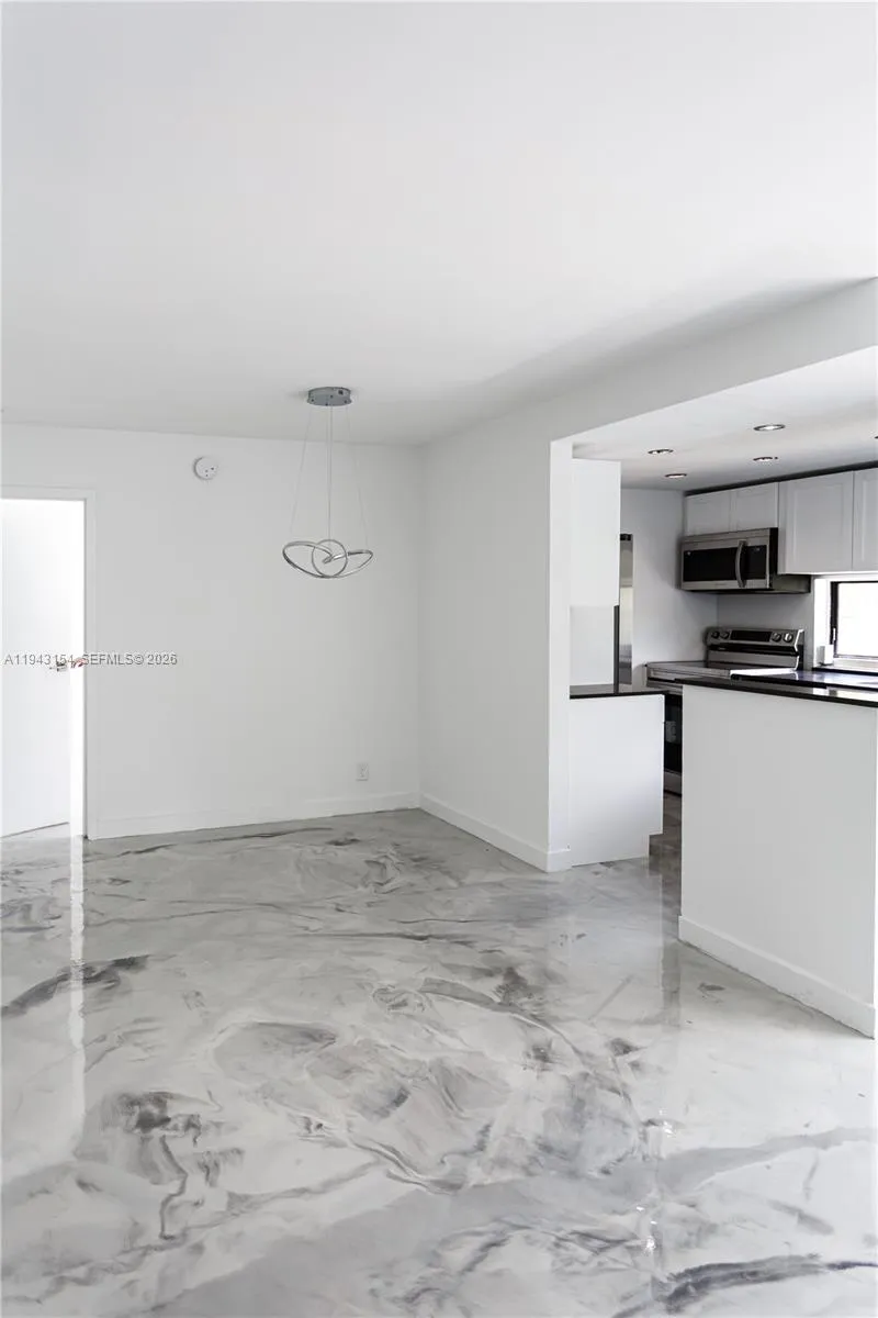 17021 N Bay Rd # 428, Sunny Isles Beach FL 33160