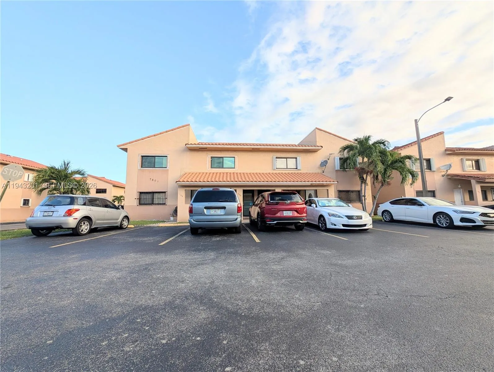 7801 W 29th Way # 102, Hialeah FL 33018
