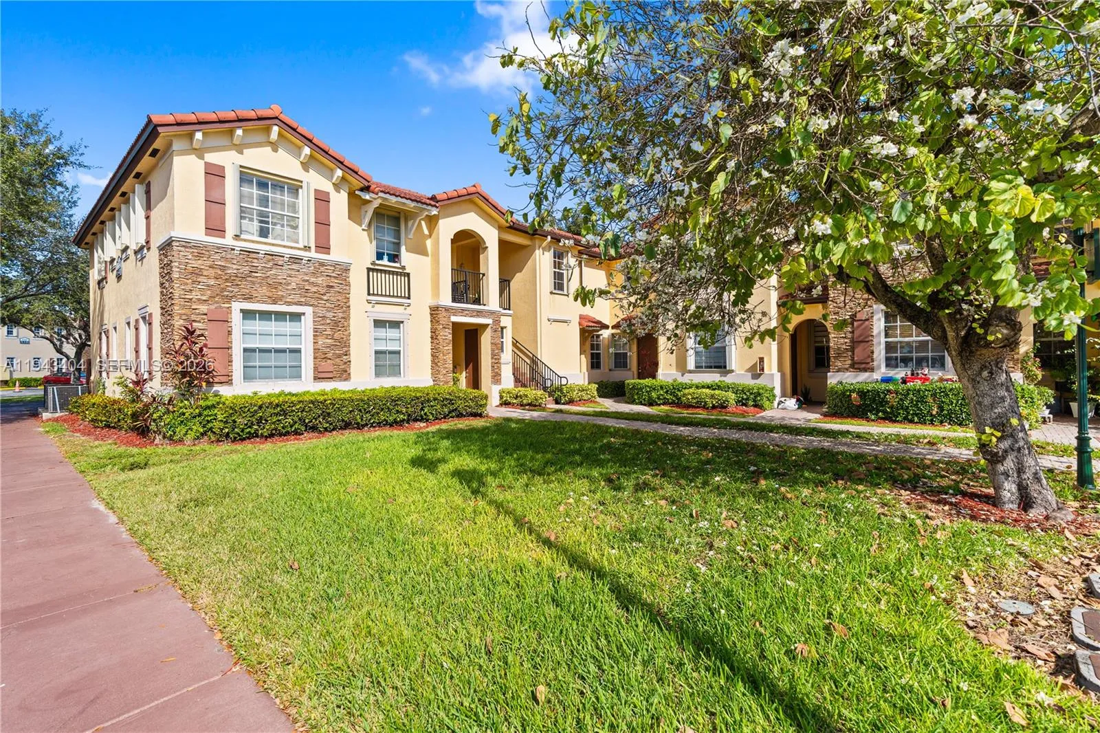 3 bedroom 2 bath for sale at 1655 NE 33rd Rd # 4, Homestead FL 33033