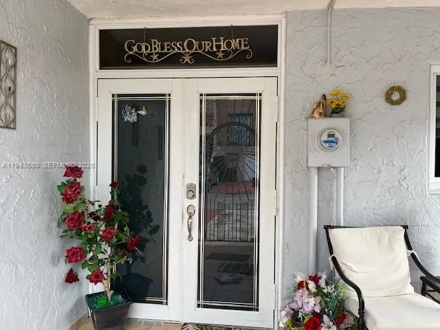 4211 W 10th Ln, Hialeah FL 33012