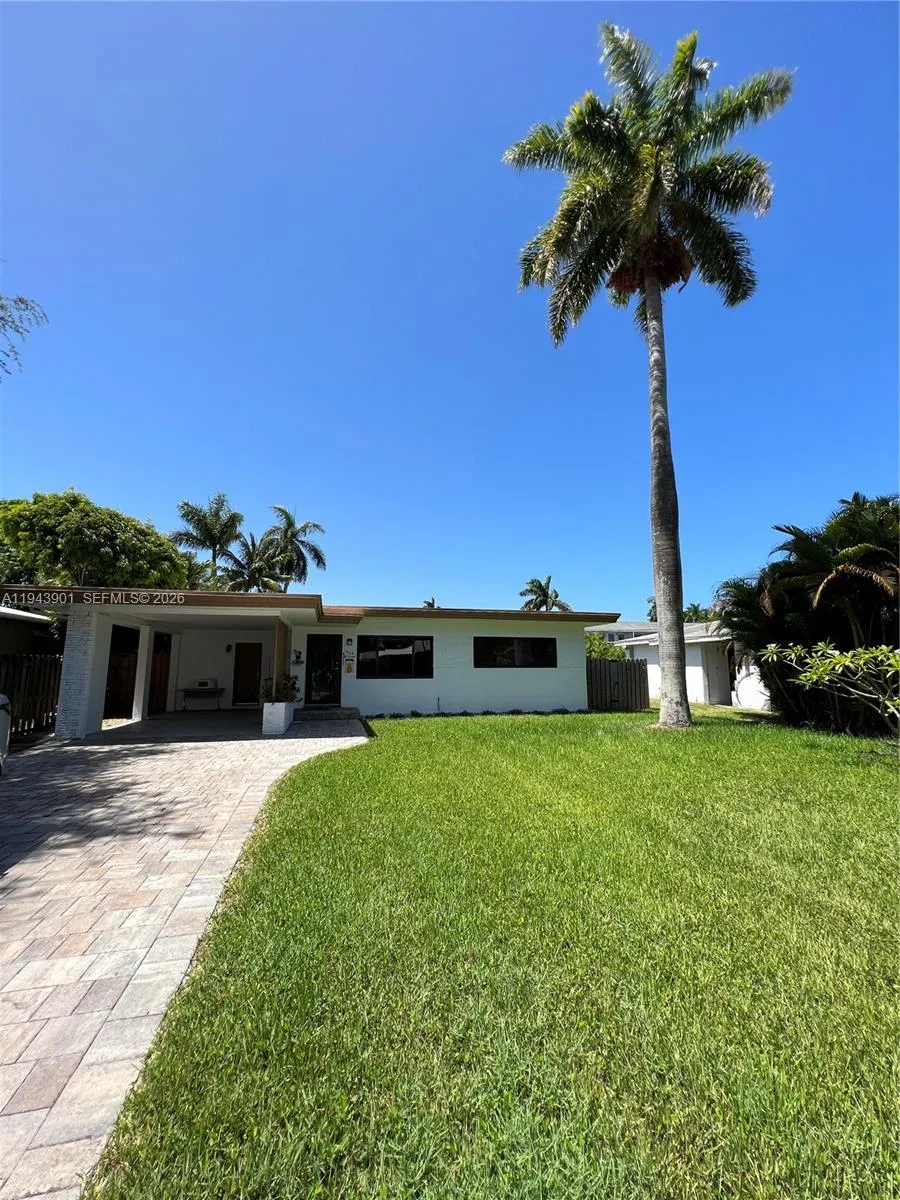 1425 Grant St, Hollywood FL 33020