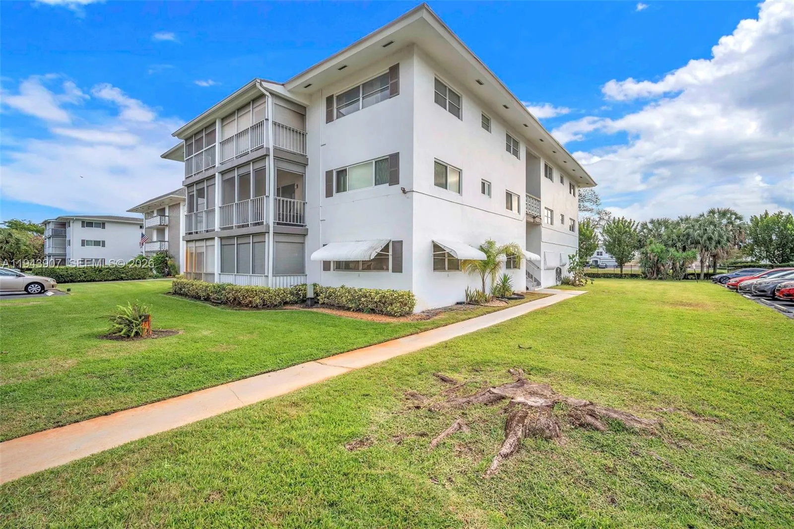 1201 Hillcrest Ct # 102, Hollywood FL 33021