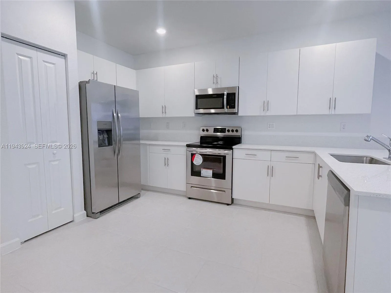 2603 SE 11th St, Homestead FL 33035