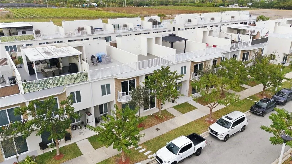 25874 SW 144th Ct, Homestead FL 33032