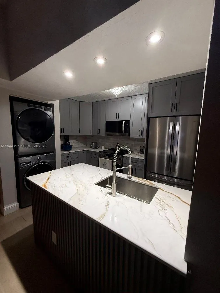 8019 NW 15th Mnr # 8019, Plantation FL 33322