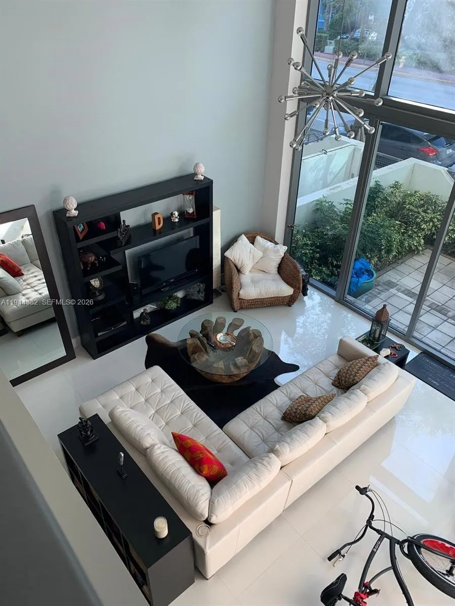 6000 Collins Ave unit 136, Miami Beach FL 33140