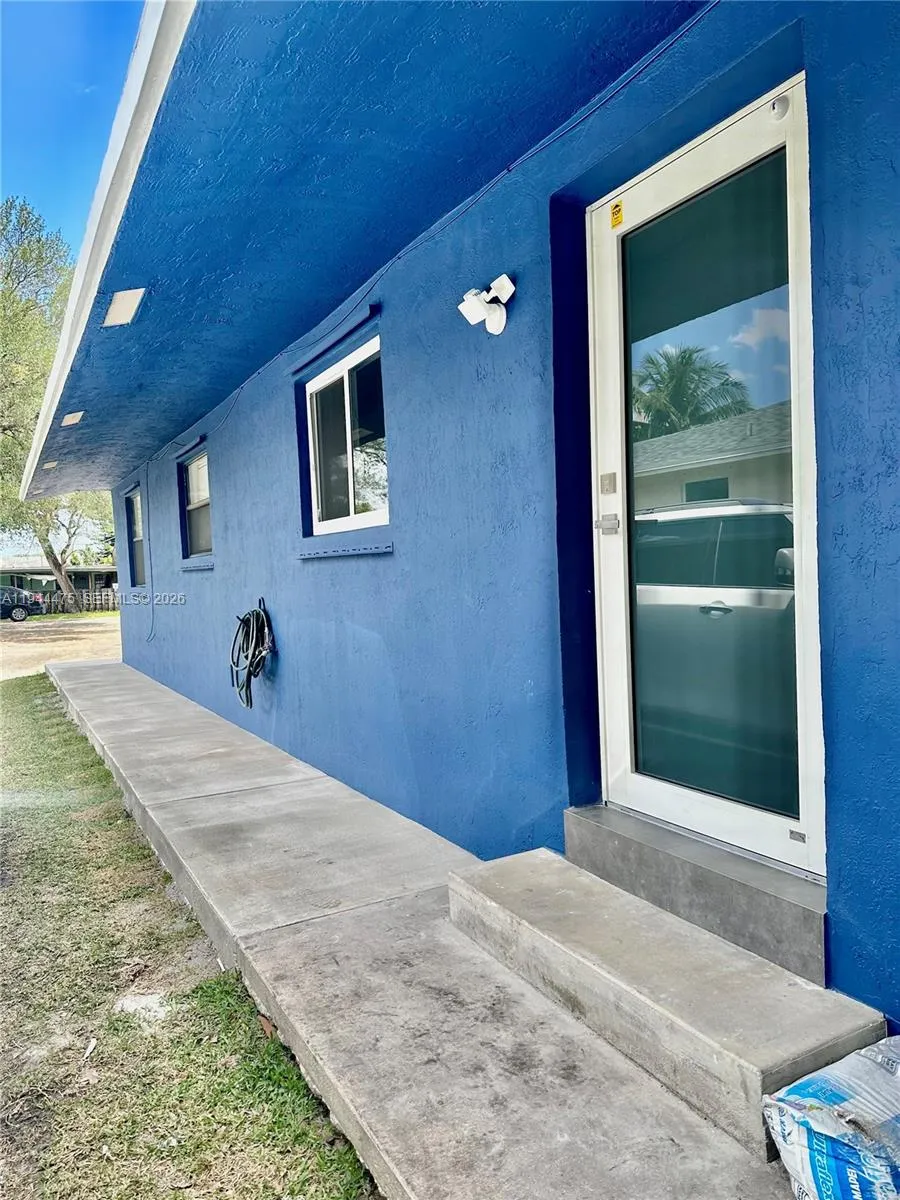 316 N 61st Ave, Hollywood FL 33024