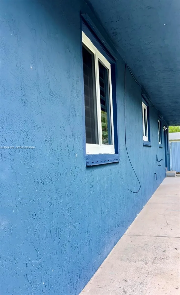 316 N 61st Ave, Hollywood FL 33024