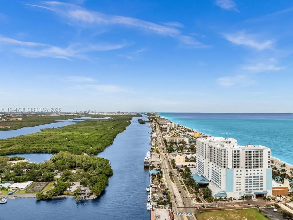 1318 N Ocean Dr, Hollywood FL 33019