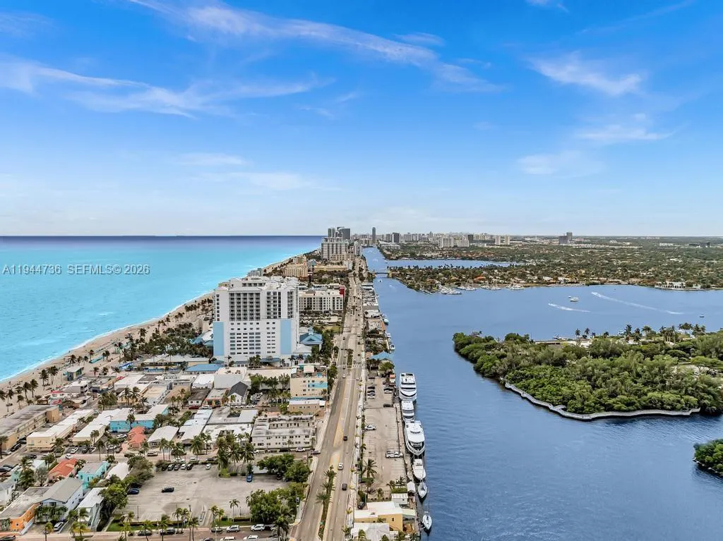 1318 N Ocean Dr, Hollywood FL 33019