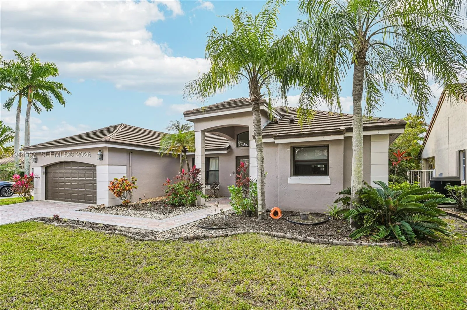 700 Verona Ct, Weston FL 33326