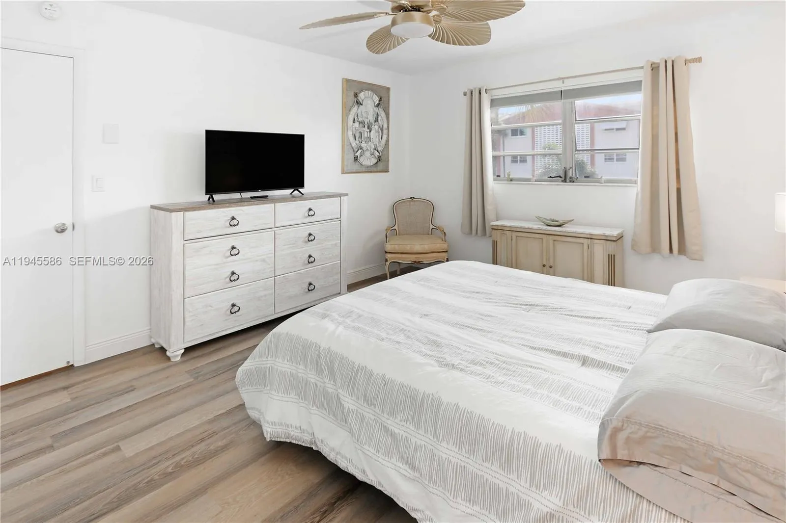 5300 Washington St # E207, Hollywood FL 33021