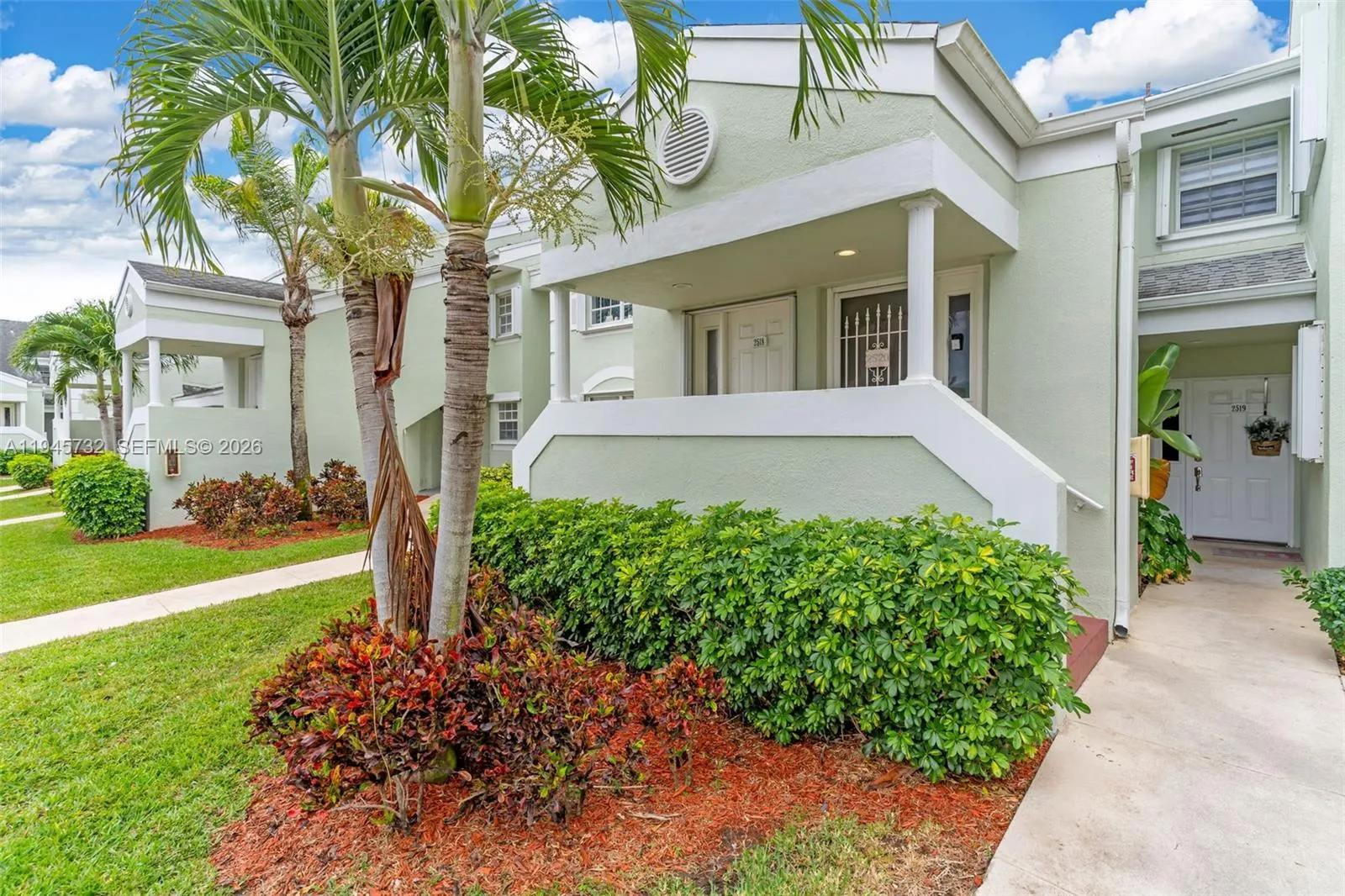 2 bedroom 2 bath for sale at 2520 SE 20th Pl # B, Homestead FL 33035