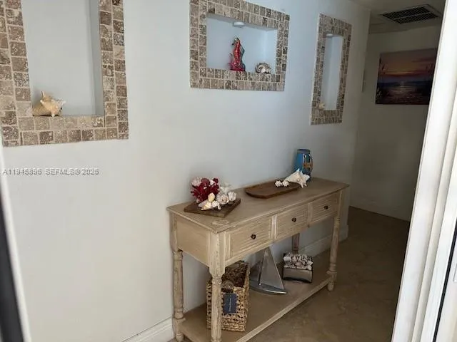 320 S Surf Rd # 305, Hollywood FL 33019