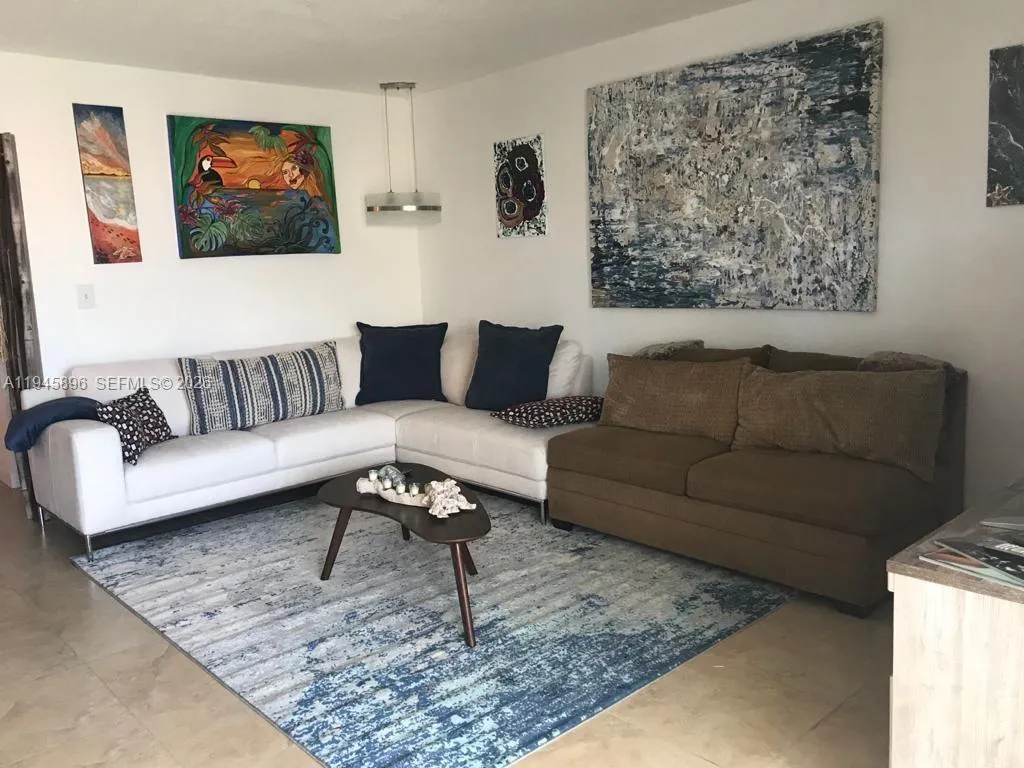 320 S Surf Rd # 305, Hollywood FL 33019