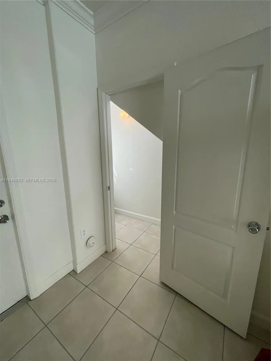 7020 NW 177th St # B103, Hialeah FL 33015