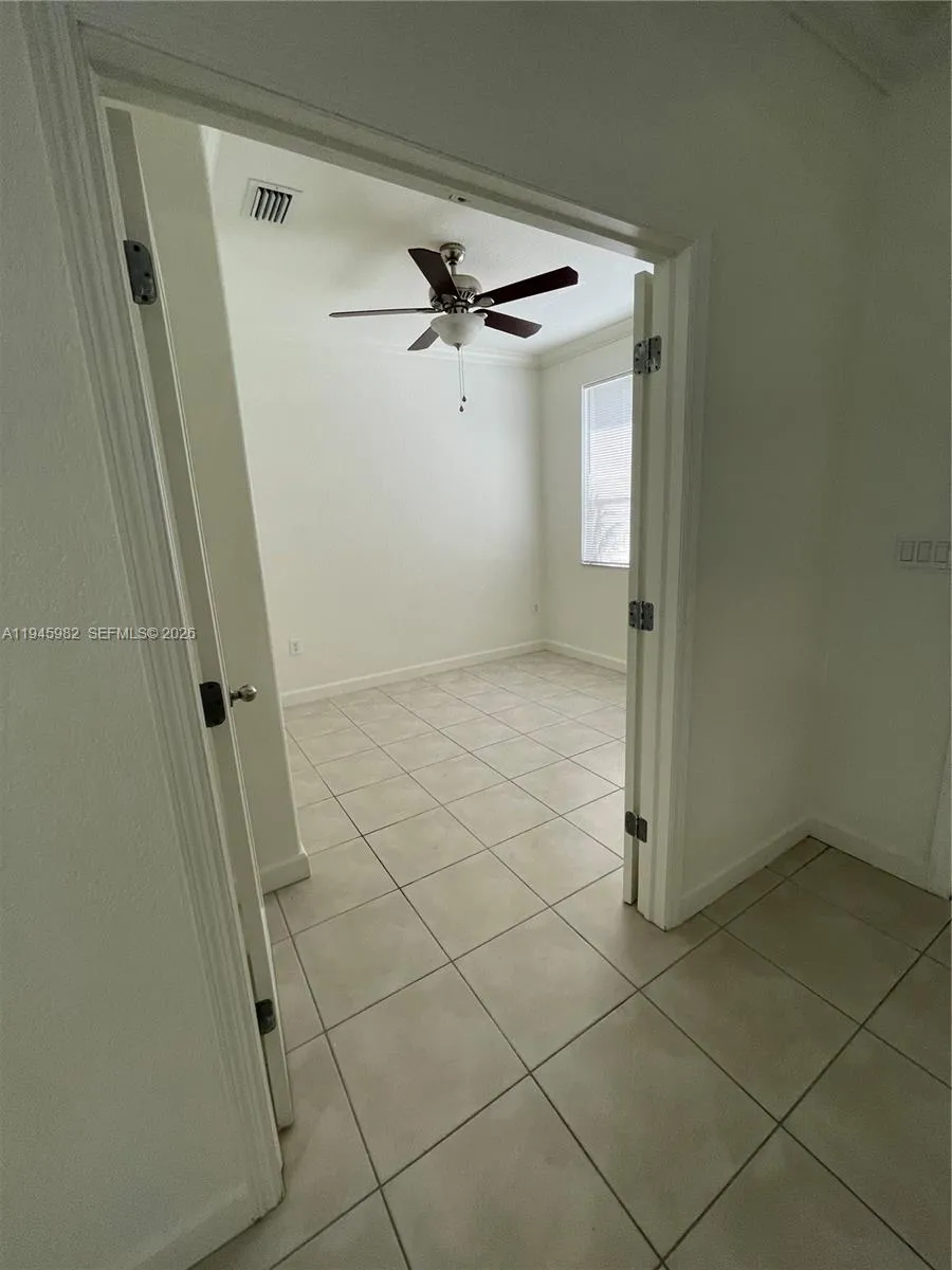 7020 NW 177th St # B103, Hialeah FL 33015