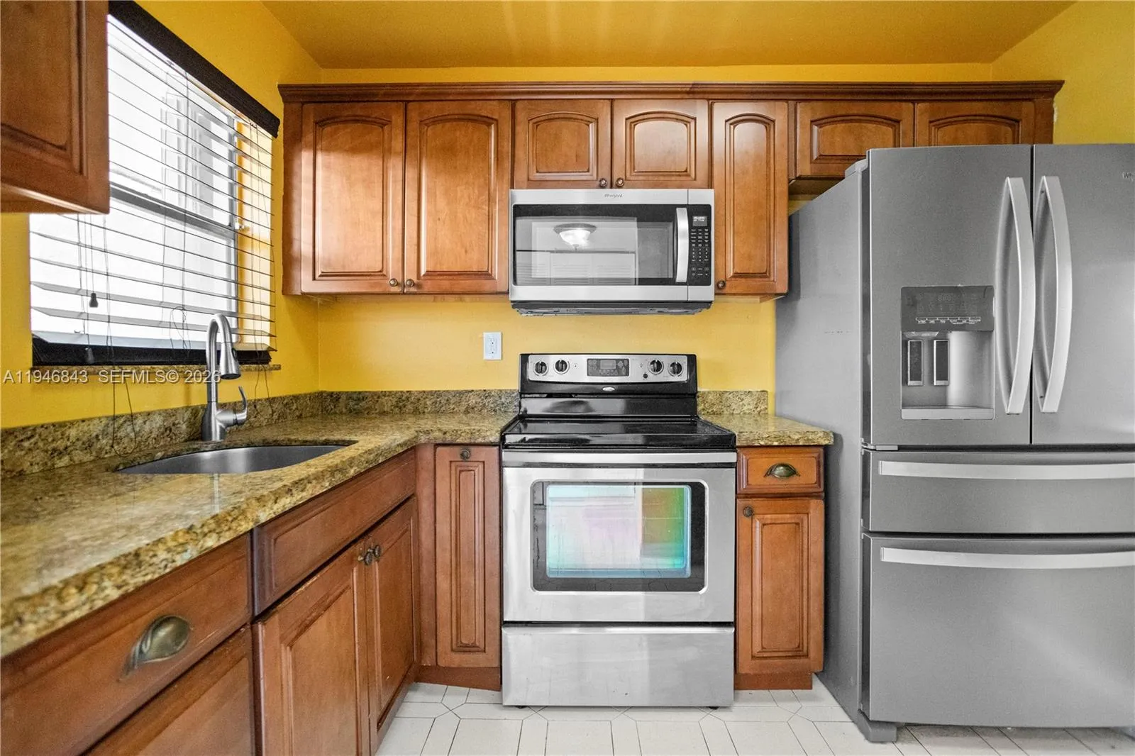 2811 N Pine Island Rd # 302, Sunrise FL 33322