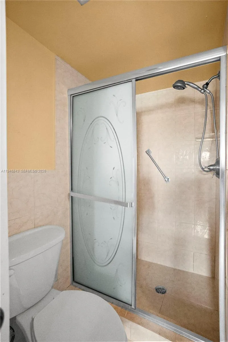 2811 N Pine Island Rd # 302, Sunrise FL 33322