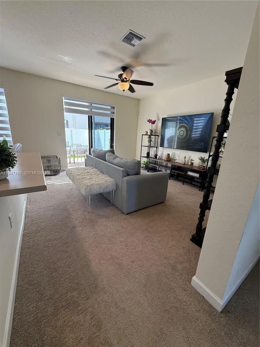 11094 W 33rd Way, Hialeah FL 33018