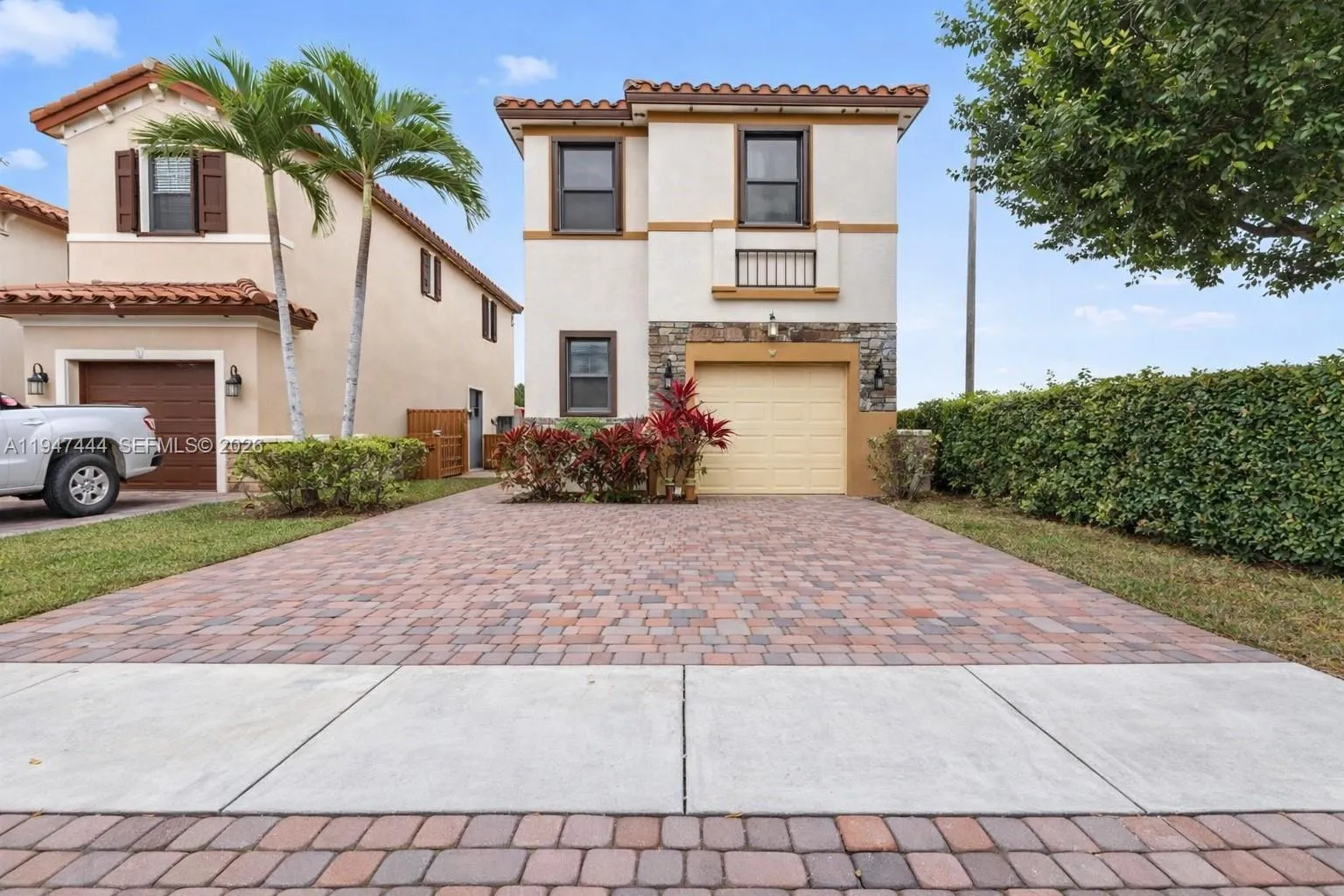 3 bedroom 3 bath for sale at 77 NE 37th Pl, Homestead FL 33033