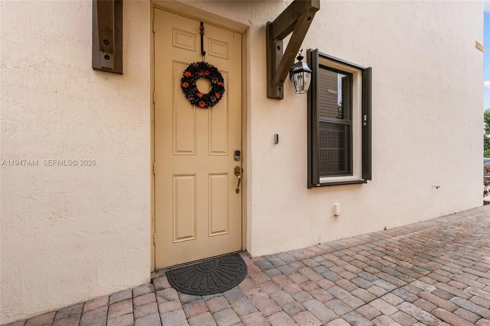 77 NE 37th Pl, Homestead FL 33033