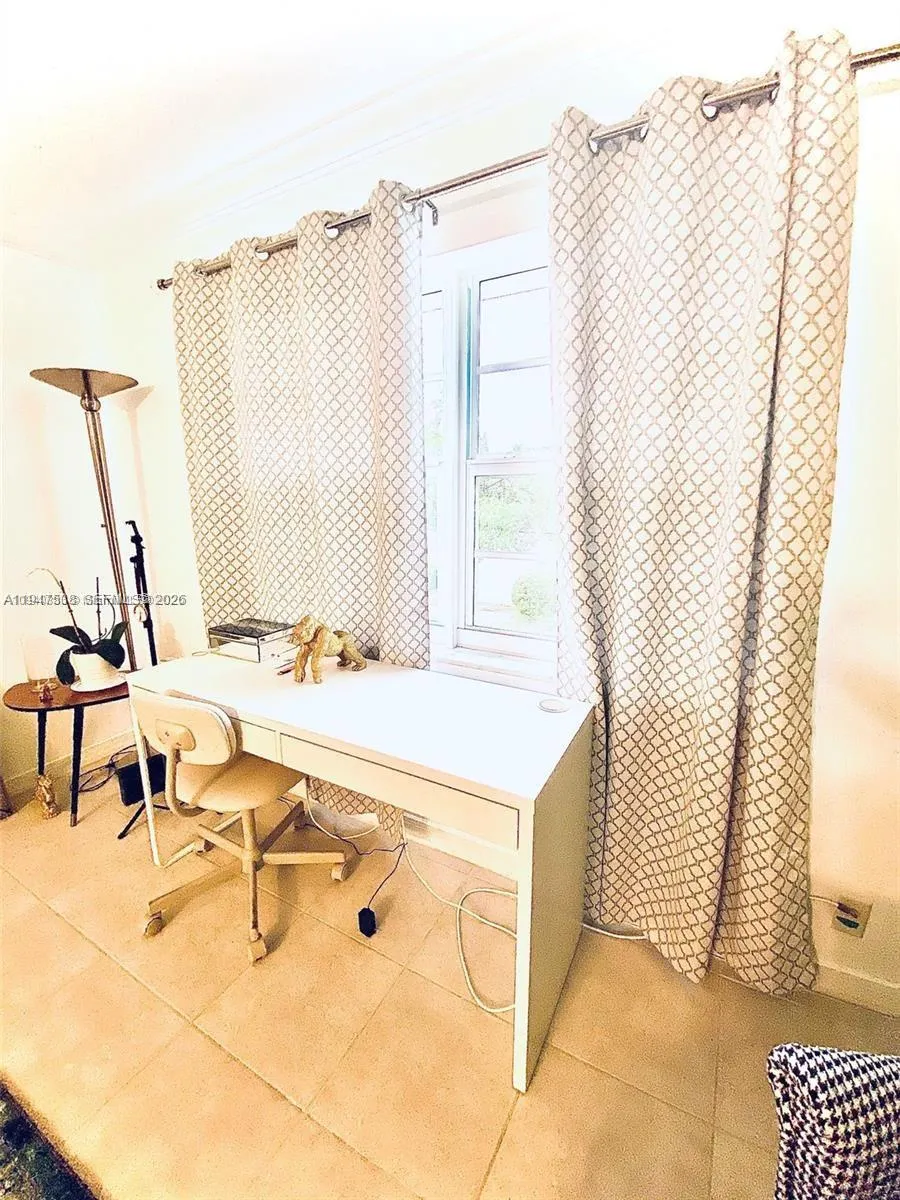 1520 Mckinley St # 216E, Hollywood FL 33020