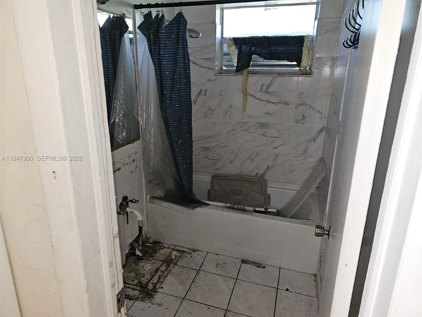 2243 Mayo St, Hollywood FL 33020