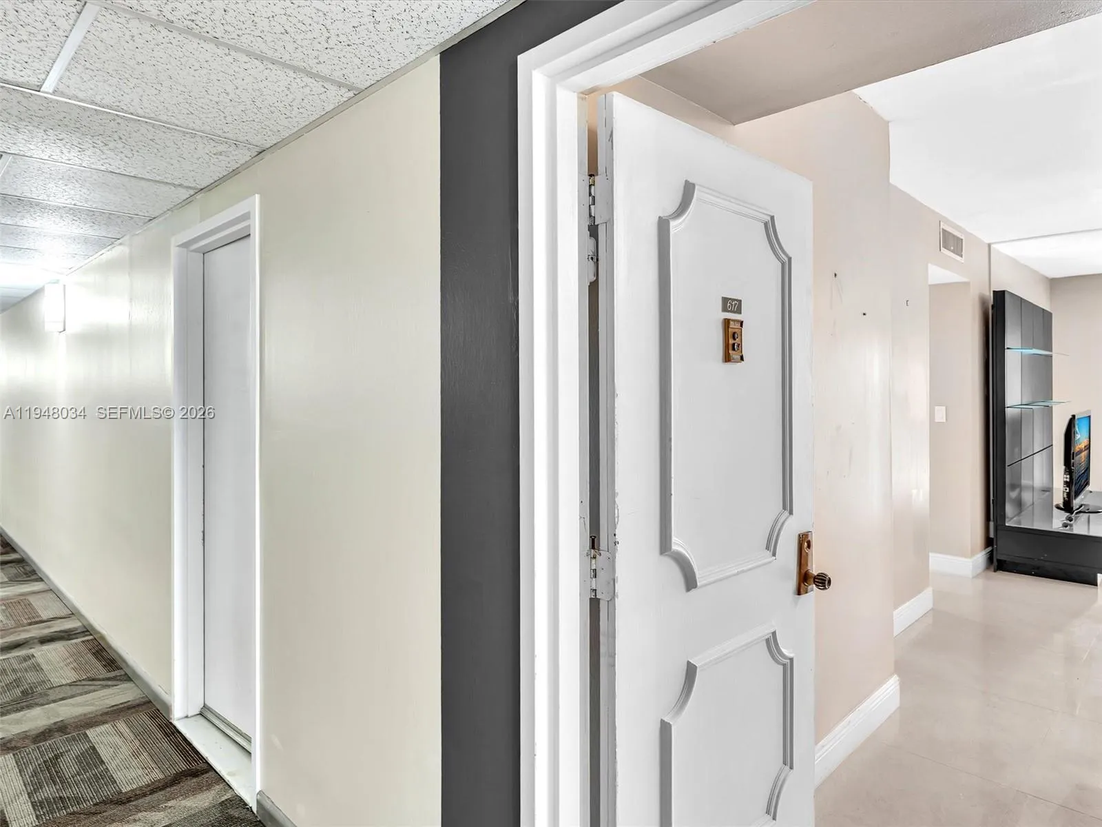 4400 HILLCREST # 617B, Hollywood FL 33021