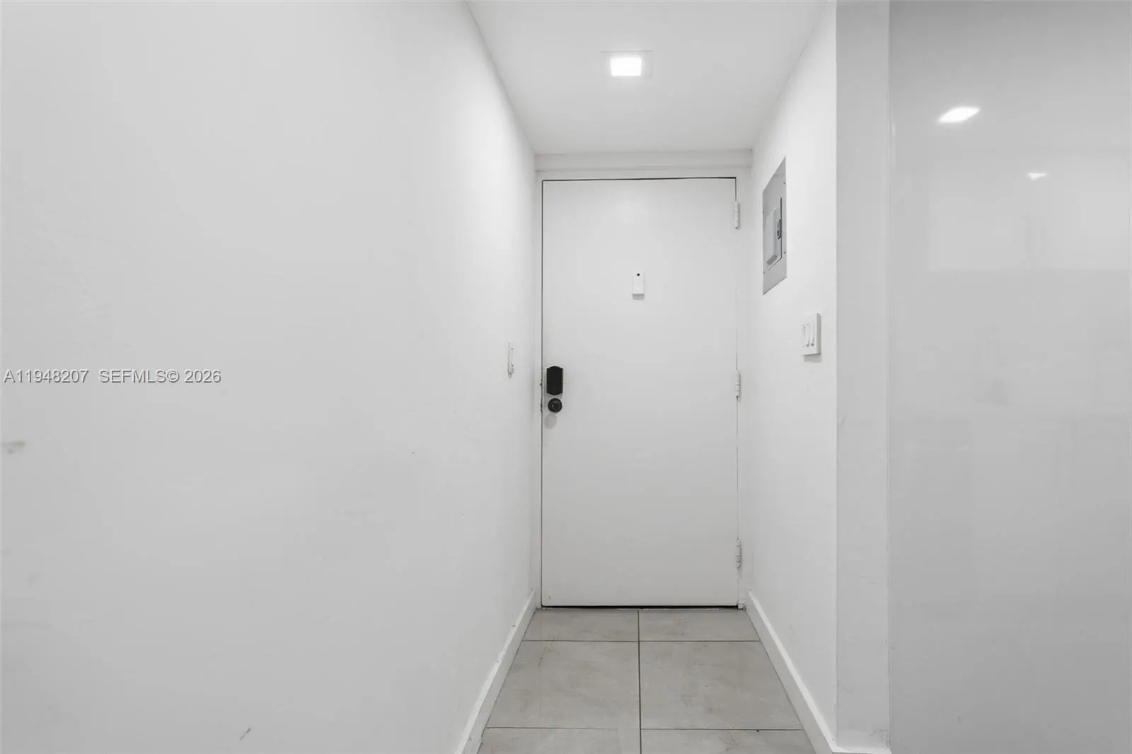 469 N Pine Island Rd # B302, Plantation FL 33324