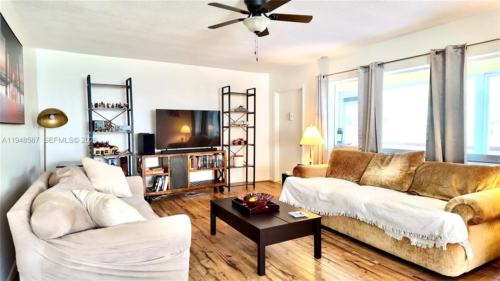 412 S Luna Ct # 11, Hollywood FL 33021