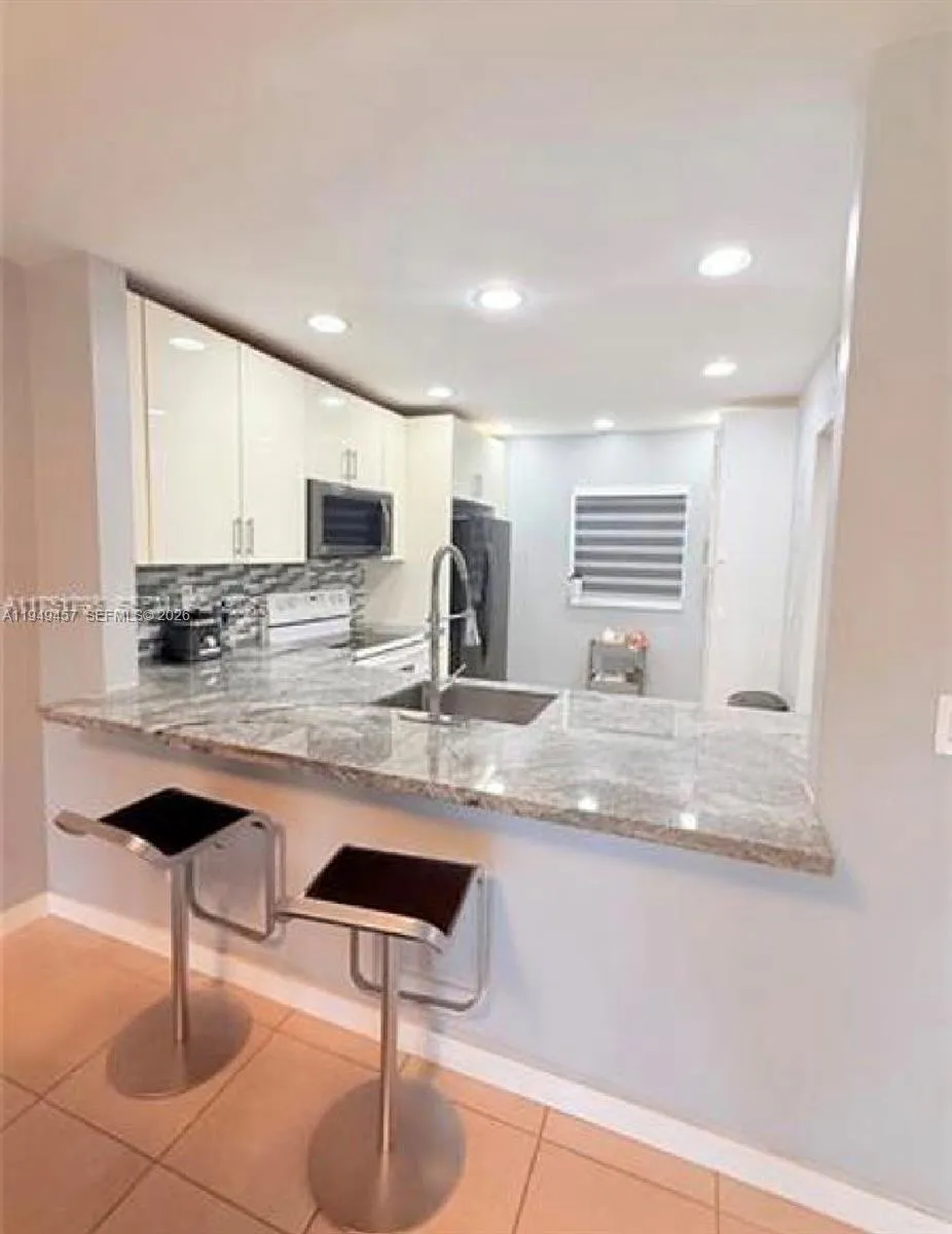 8931 N New River Canal Rd # 4C, Plantation FL 33324