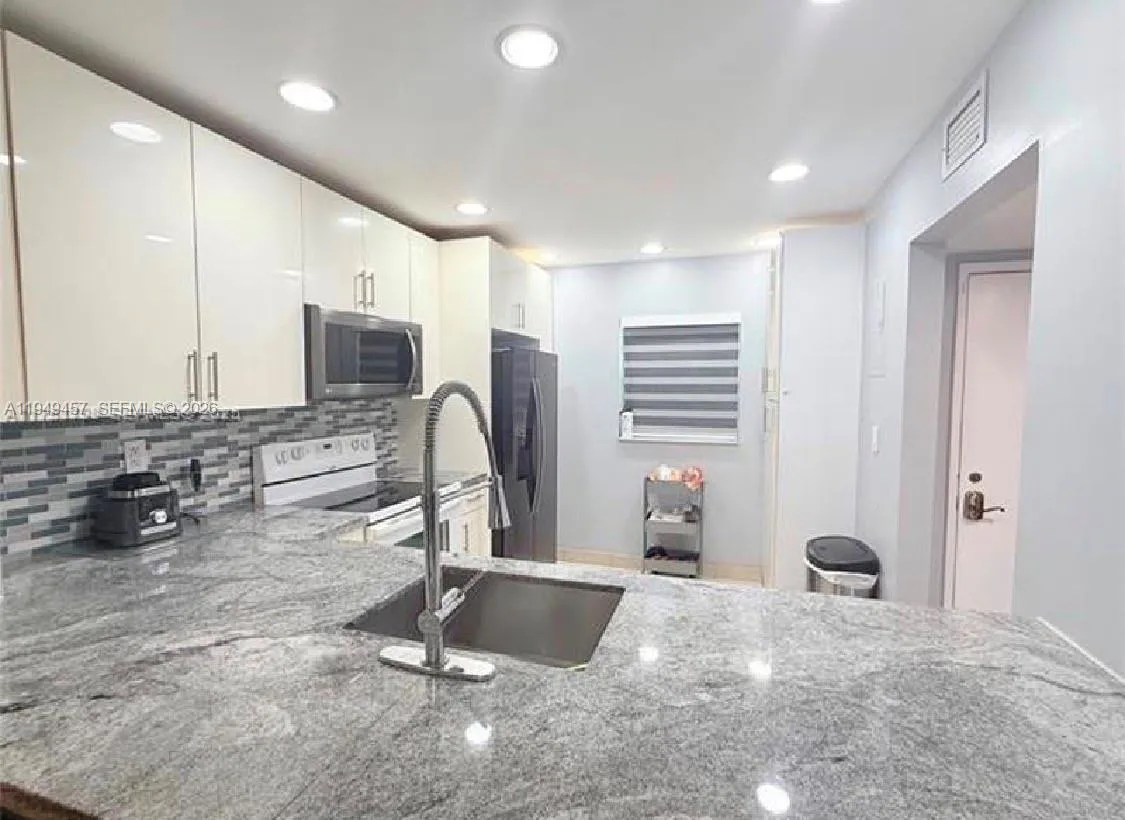 8931 N New River Canal Rd # 4C, Plantation FL 33324