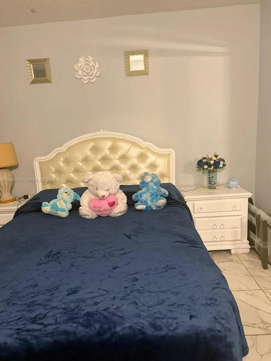 350 E 21st St # 108, Hialeah FL 33010