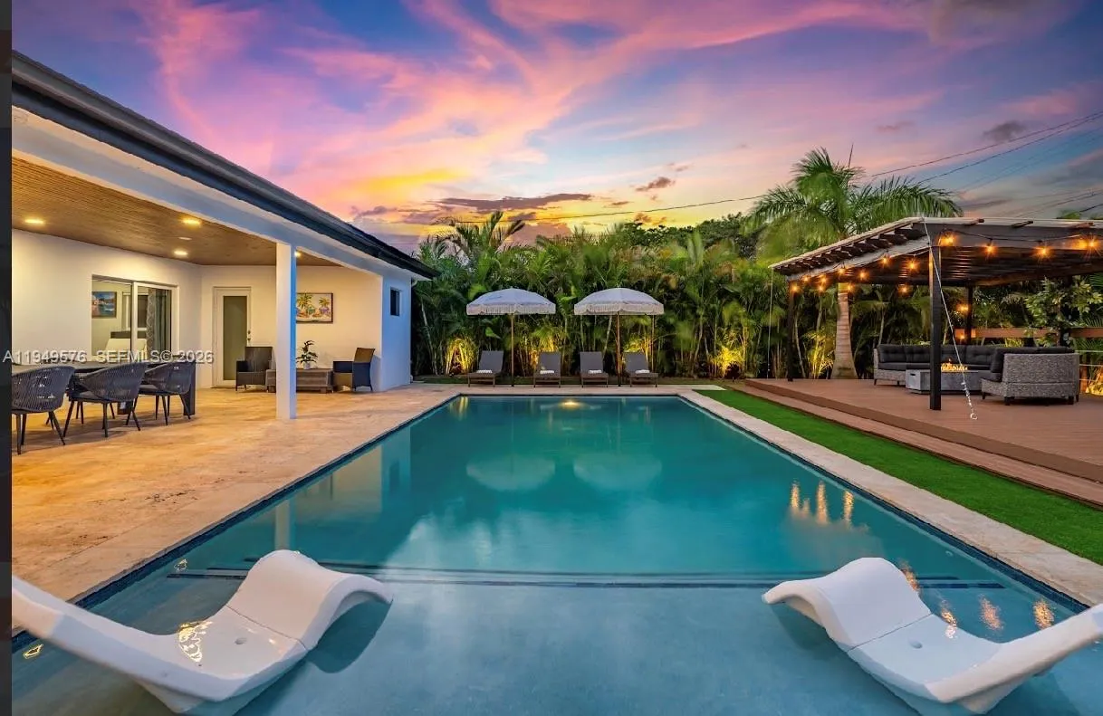 5111 Adams St, Hollywood FL 33021