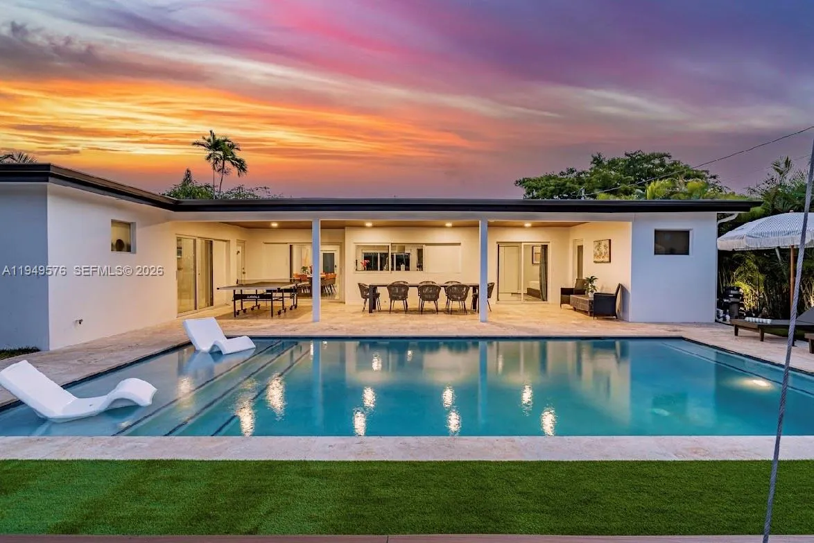 5111 Adams St, Hollywood FL 33021