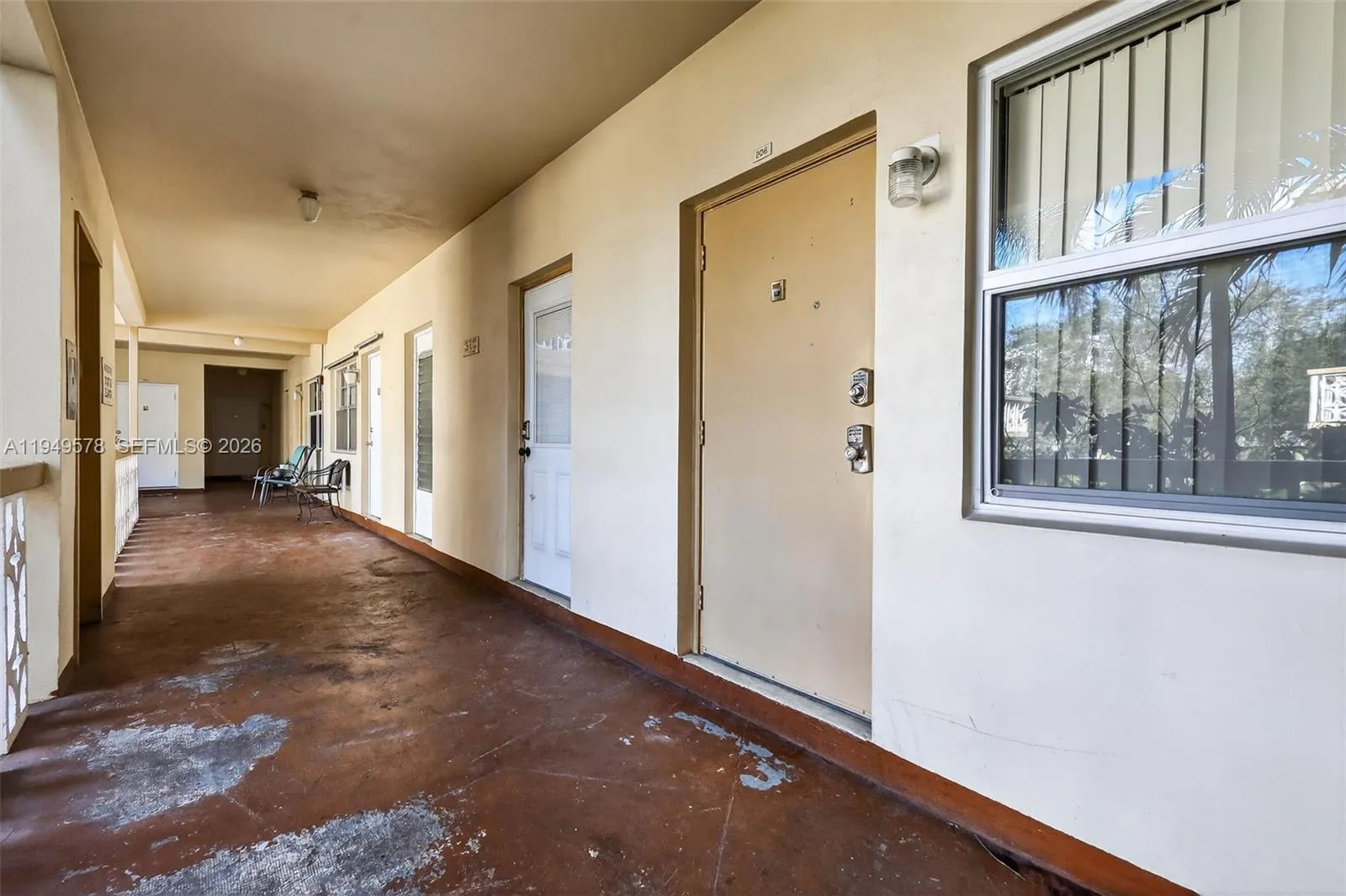 1958 Monroe St # 206, Hollywood FL 33020