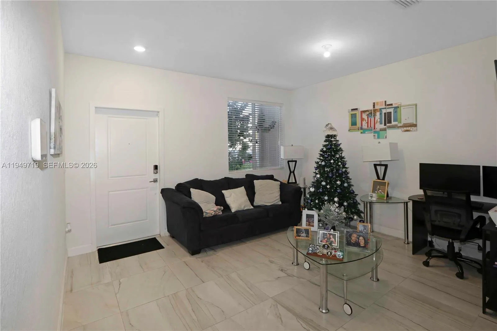 2432 SE 10th Ct, Homestead FL 33035