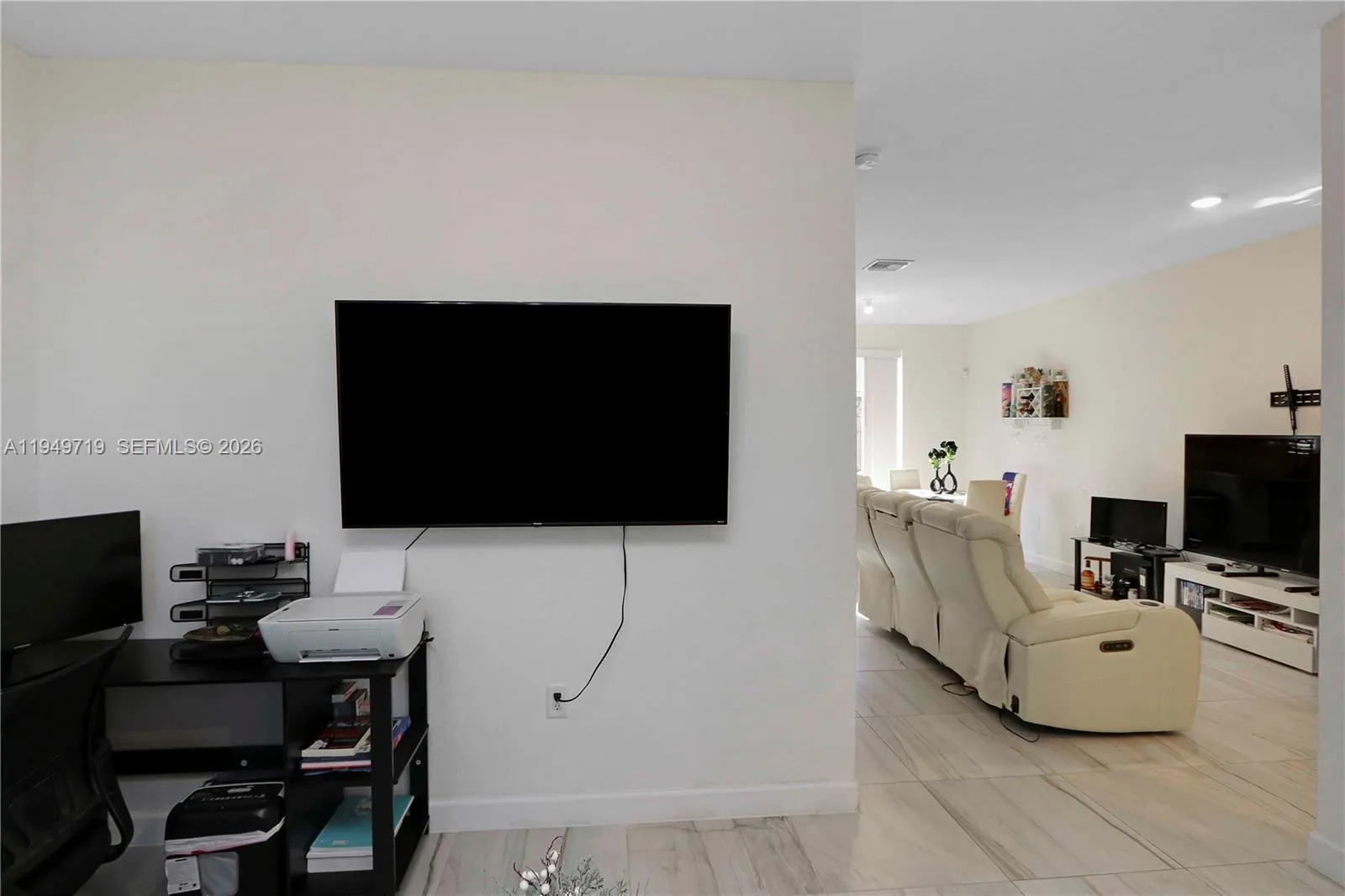 2432 SE 10th Ct, Homestead FL 33035