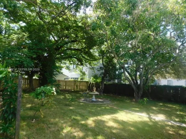 424 NE 72nd St, Miami FL 33138